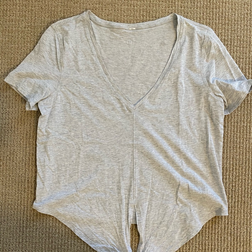 Lululemon tie front tee EUC SZ 4